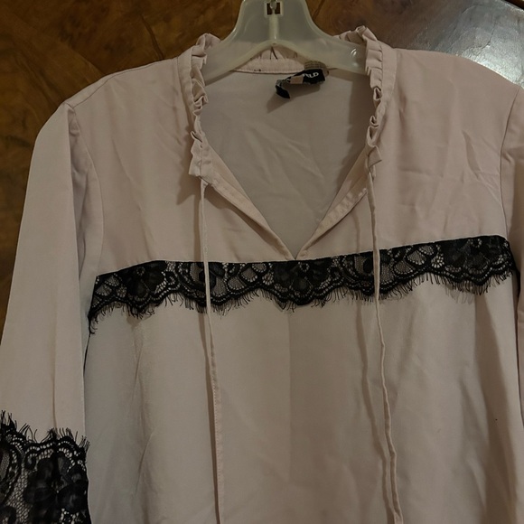 Karl Lagerfeld pink blouse black lace bell sleeves size M - Picture 5 of 9